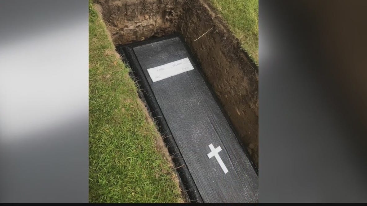 Family sues Pontiac funeral home claiming body in casket was not their father